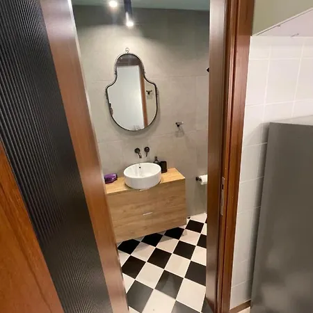 Apartment Roua Mat