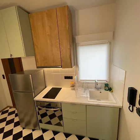 Apartment Roua Mat